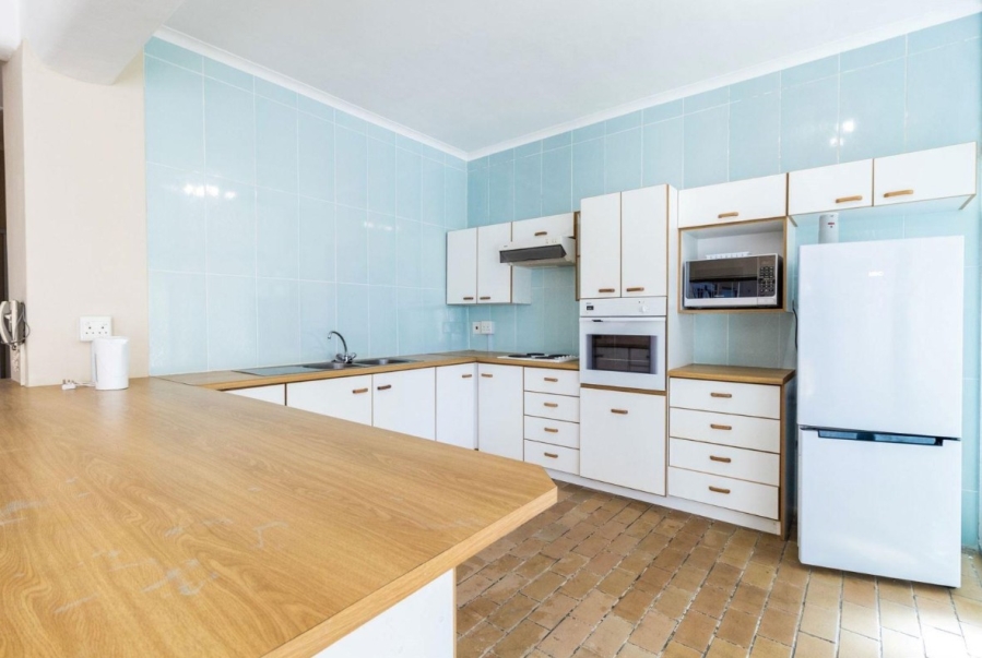 8 Bedroom Property for Sale in Middedorp Western Cape